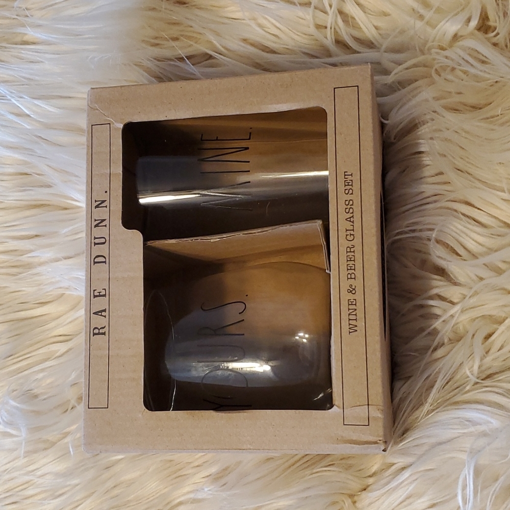 Rae Dunn wine and beer set